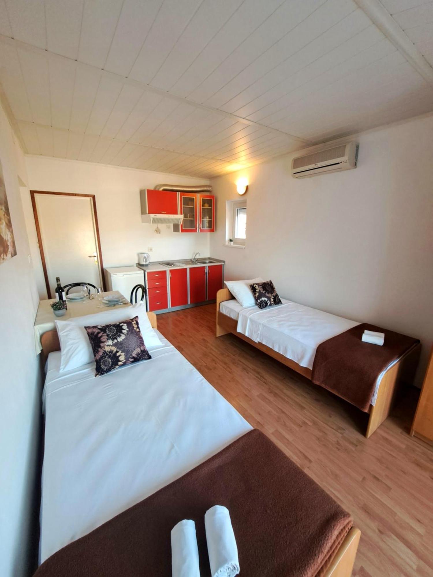 Apartments Maruna มาสเลนีซา ภายนอก รูปภาพ